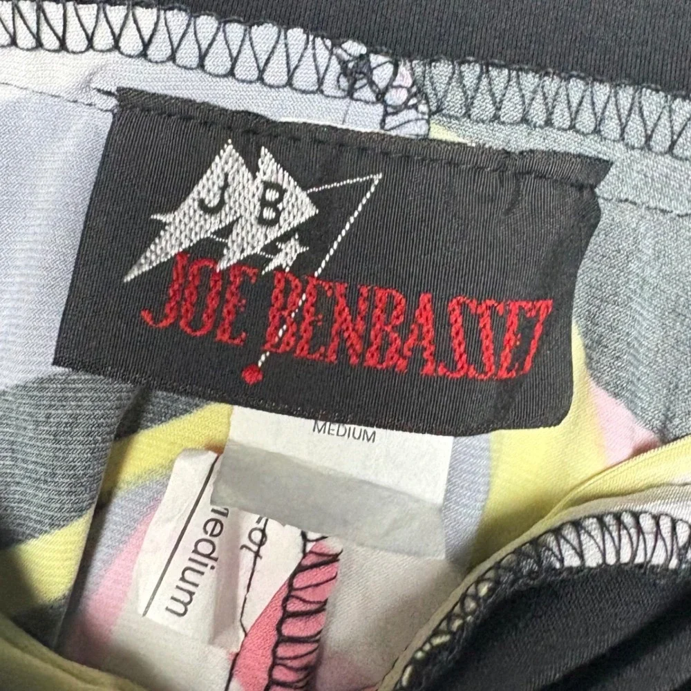 Joe Benbasset size medium